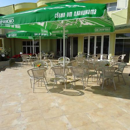 Hotel Marina Kiten  Bagian luar foto