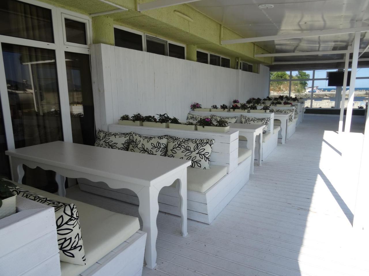 Hotel Marina Kiten  Bagian luar foto